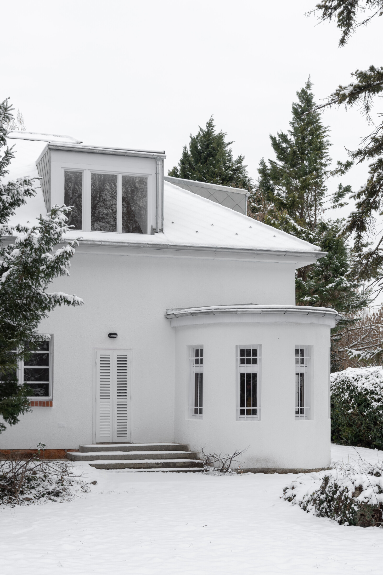 Elkészült Esterházy Péter egykori otthonának felújítása